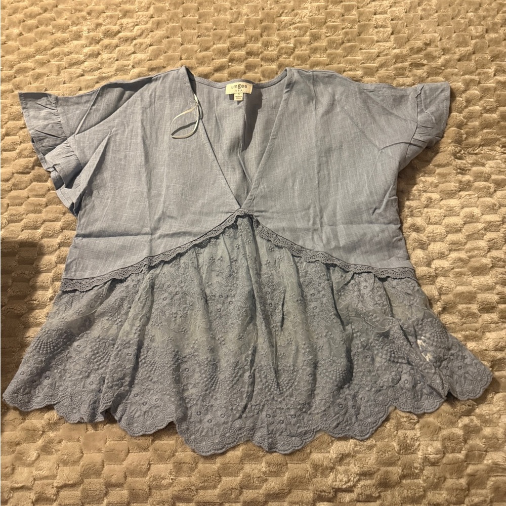Umgee Blue Lace Hem Blouse
